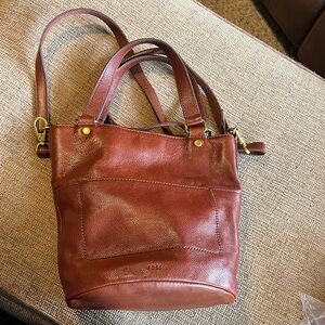 Fossil Amelia Bucket Bag like new